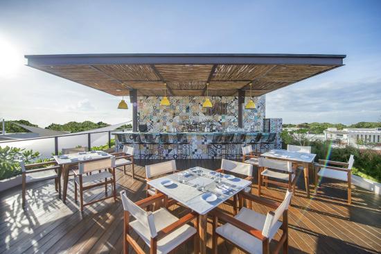 There’s a new paradise in Playa del Carmen, and its name is Live Aqua Boutique Resort. As the only all-inclusive, adults-only hotel on 5th Avenue, it’s skyrocketing in popularity as a trendy hot spot for Millennials.