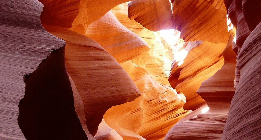 Antelope Canyon and Horseshoe Bend Day Tour from Las Vegas