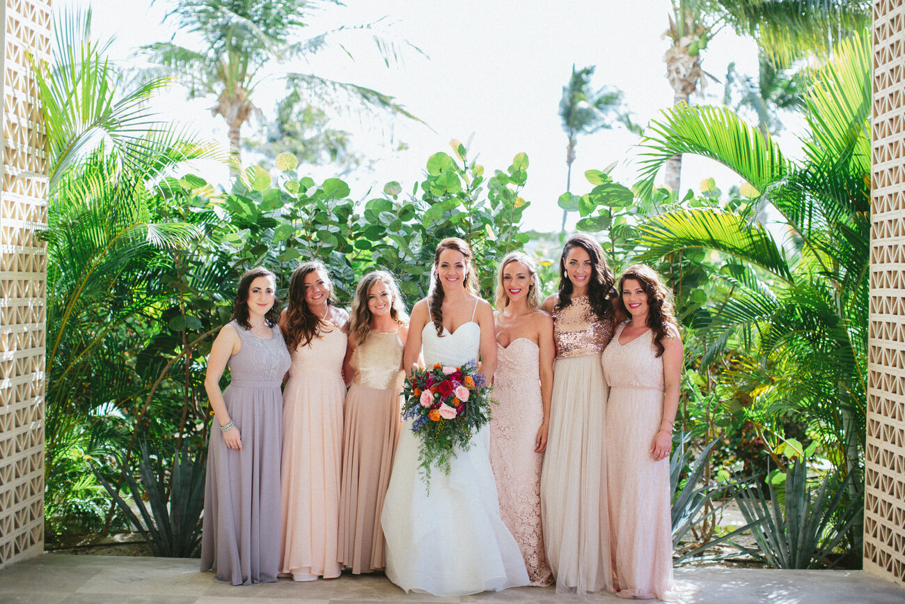 This gorgeous, tropical-themed destination wedding in Cancun, Mexico is definitely a trend-setter for 2017. Discover the full story by Wedding Concierge Ashley herself for a true first-hand experience!