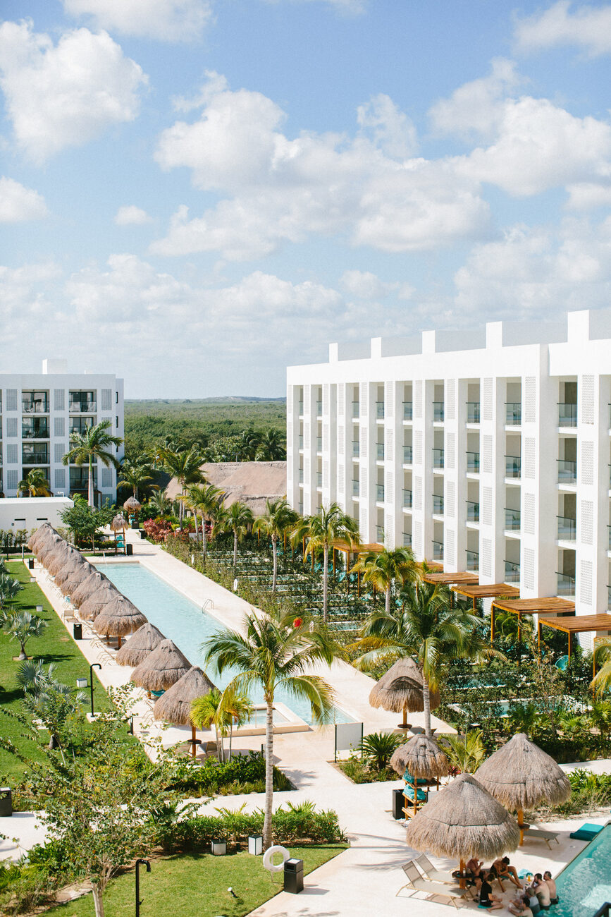 This gorgeous, tropical-themed destination wedding in Cancun, Mexico is definitely a trend-setter for 2017. Discover the full story by Wedding Concierge Ashley herself for a true first-hand experience!