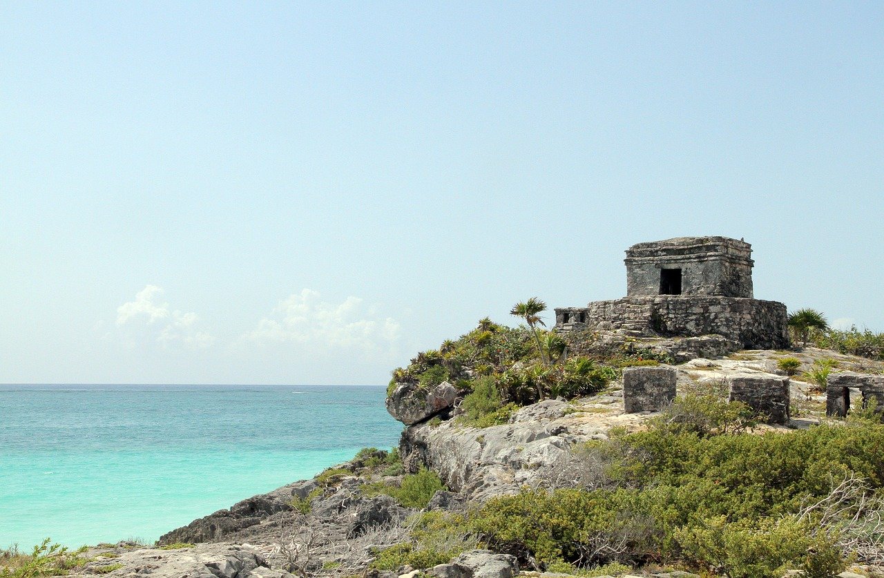 Travel-Bucket-List-2018-Ancient-Mayan-Ruins