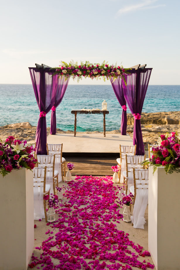 This jaw-dropping beachfront gazebo is just as bold as it is classy. 